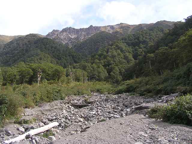 Ruahine - Sunrise Hut 084.jpg